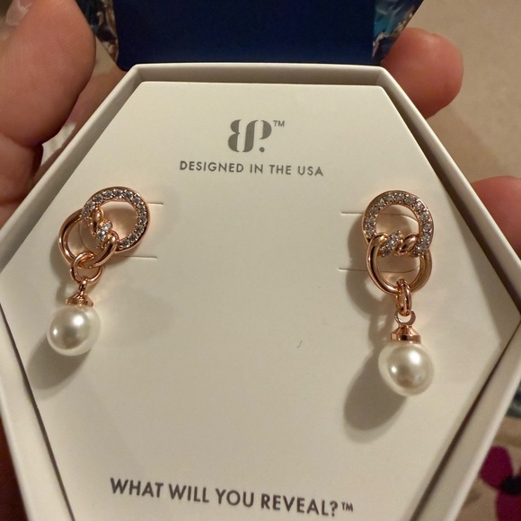 SOLD - Picture 2 of 4